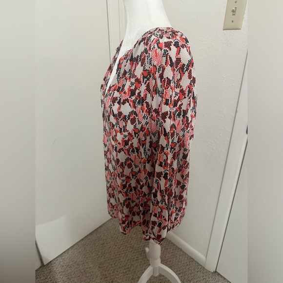 Joie Women's M 100% Silk Red White Geometric Snake Print Boho V-neck blouse - Picture 5 of 9